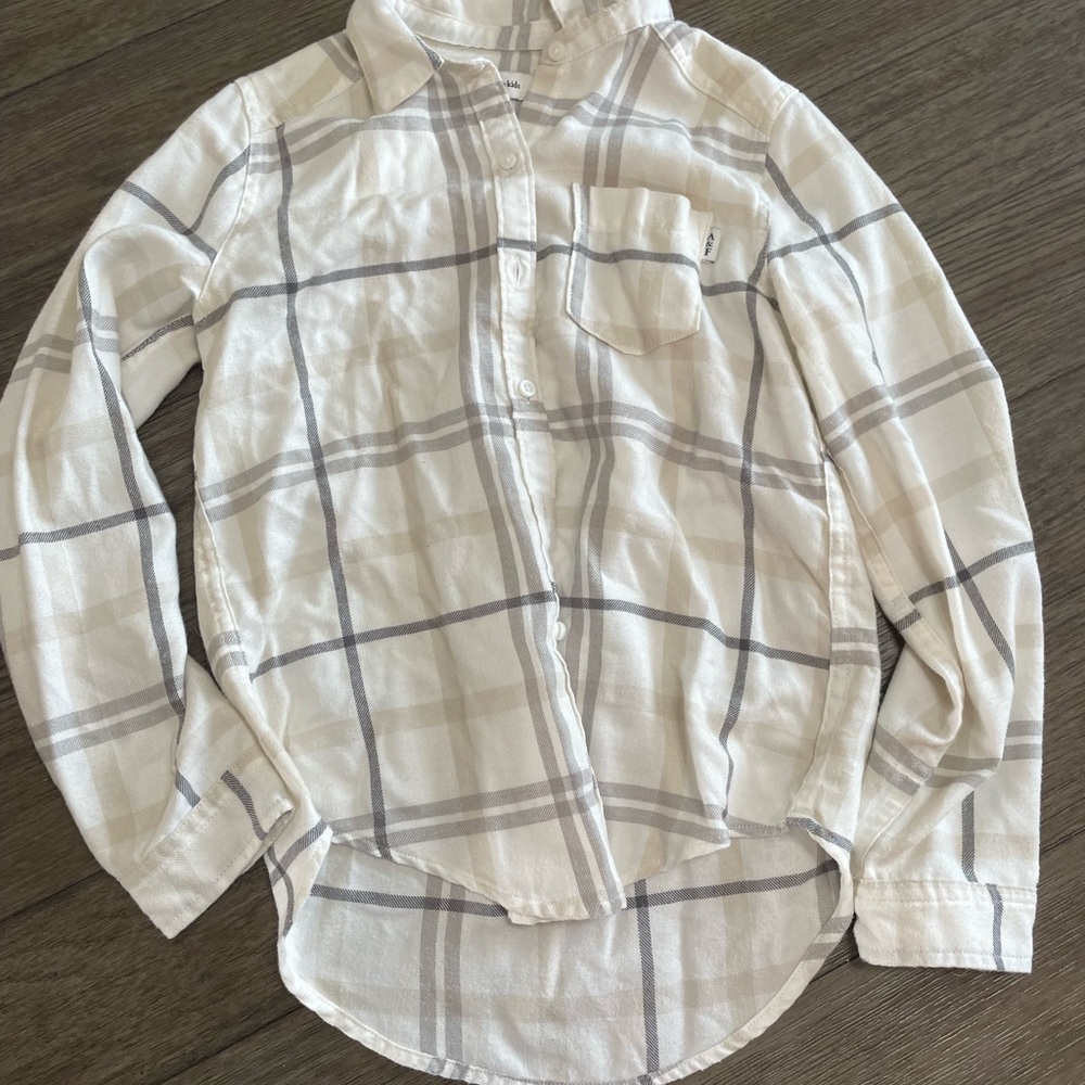 Bundle! 2 flannels for $25.